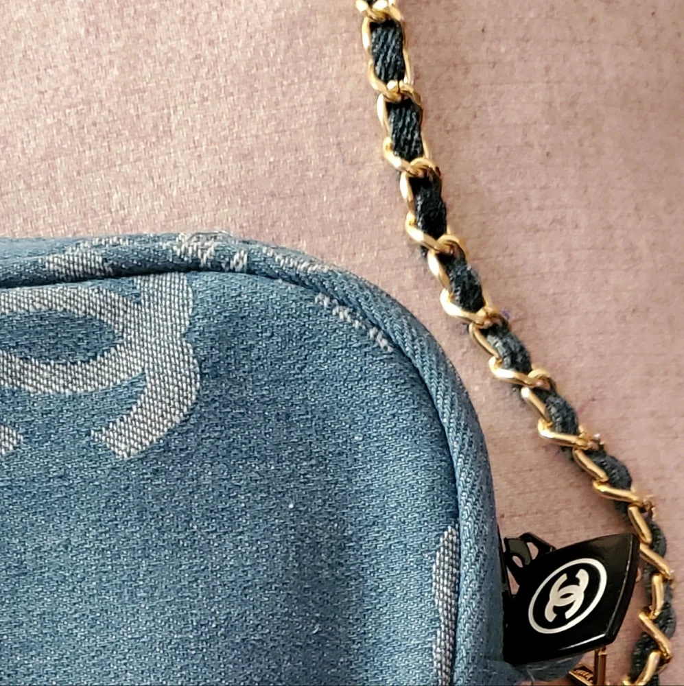 COPY - Chanel Denim Jeans cosmetic bag - Picture 3 of 9